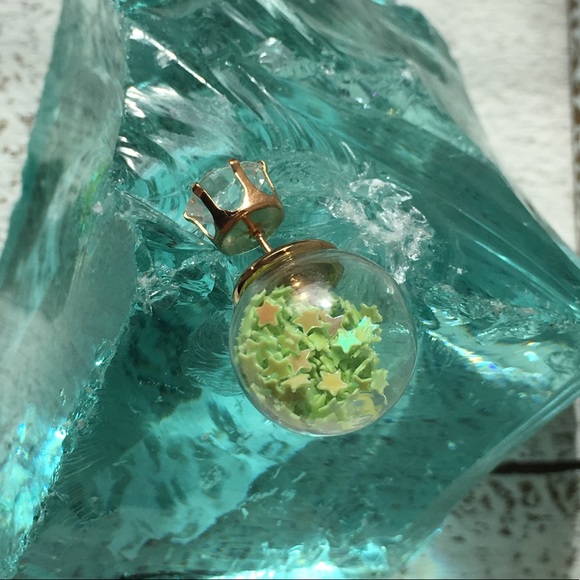 Green Star Double Stud Earrings - Picture 4 of 7